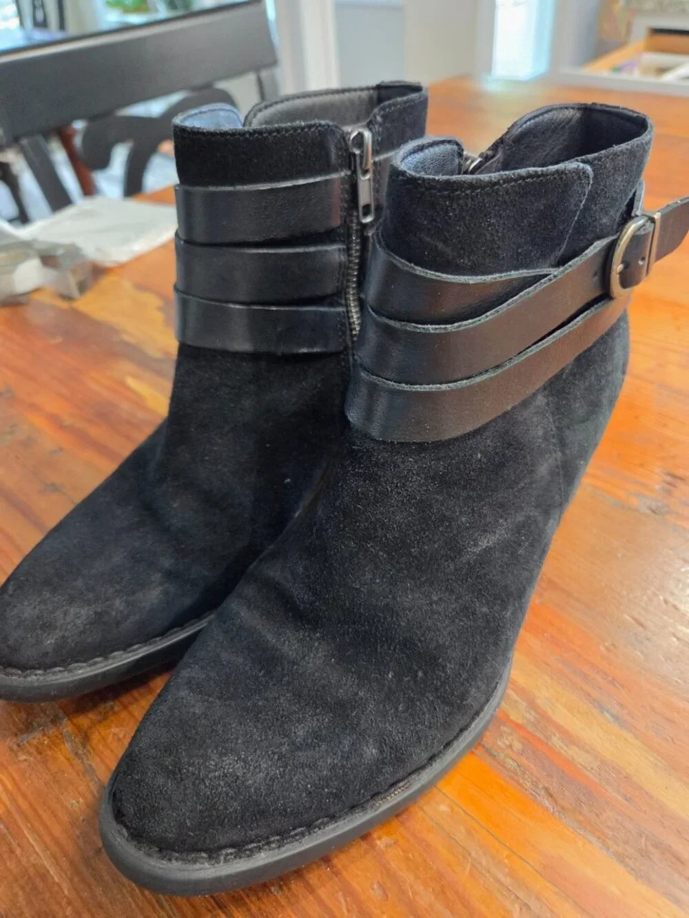Women's Born Ankle Boots Black Suede Buckle Strap Bootie 7.5 M Side Zip